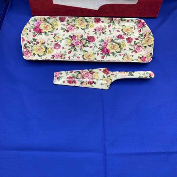 Porcelain Rectangle Cake Plate And Spatula Roses Pattern - Picture 3 of 6